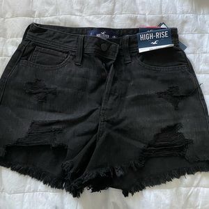 Hollister high-rise shorts.